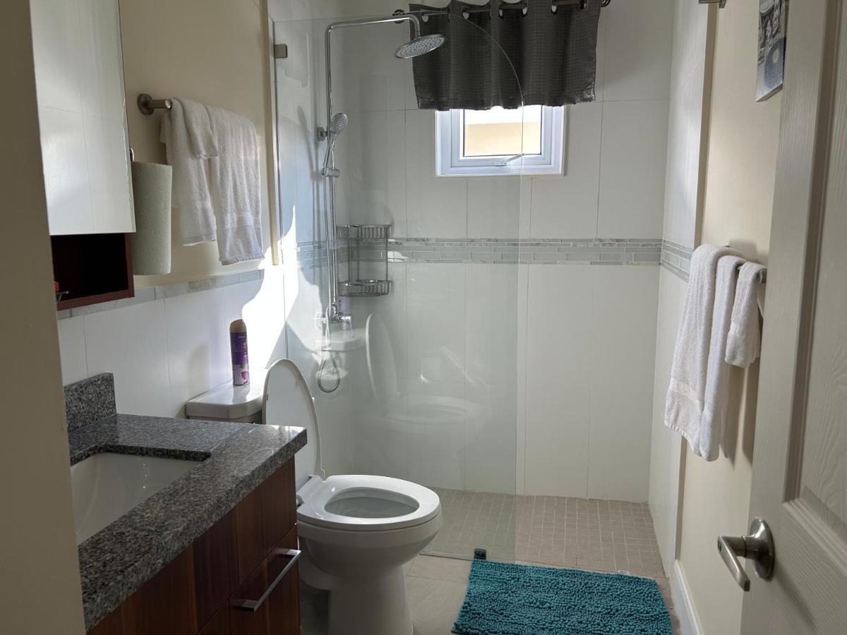 Seamist Villa @Oceanpointe Lucea Comfy 2Br W/Pool Gym & Parking מראה חיצוני תמונה