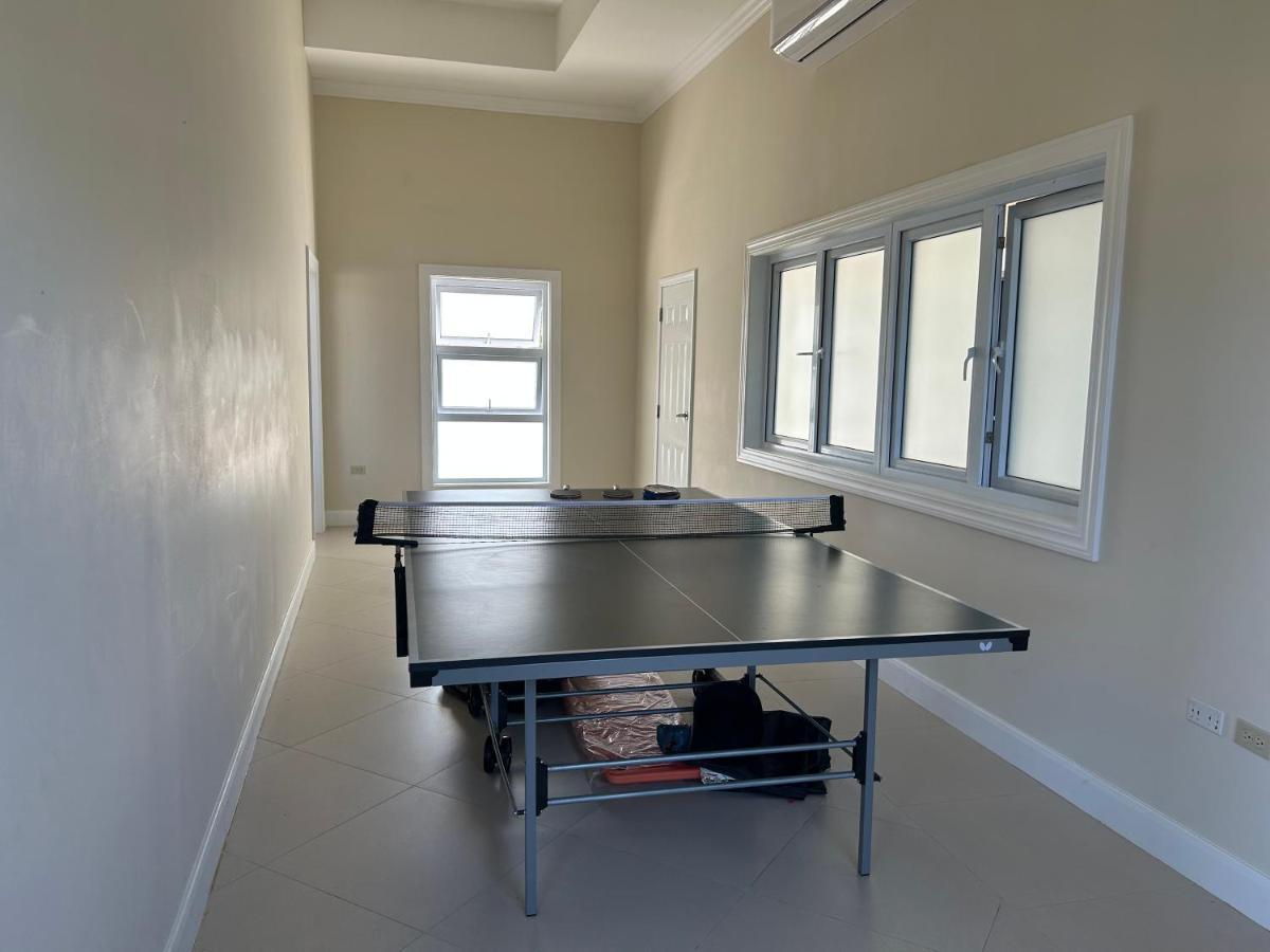 Seamist Villa @Oceanpointe Lucea Comfy 2Br W/Pool Gym & Parking מראה חיצוני תמונה